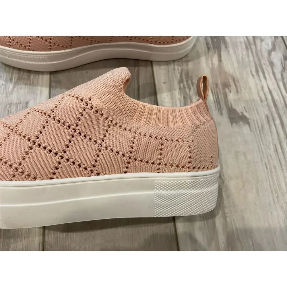 Soda slip on casual shoe/tennis shoe size 7 - Picture 3 of 10